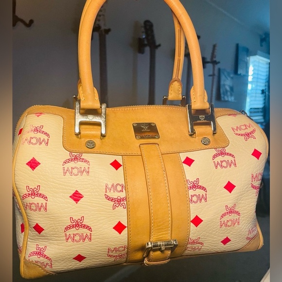 VINTAGE MCM Boston Bag 🤩”Host Pick” - Picture 4 of 16